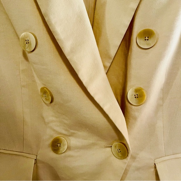 Veronica Beard Ivory Double-Breasted Blazer - Picture 5 of 8